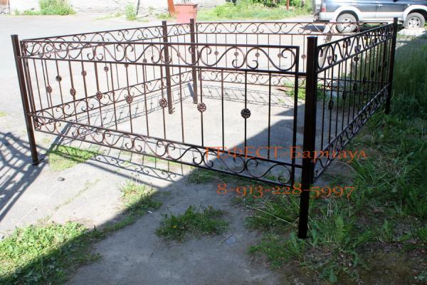 Оградка кованая на могилу под индивидуальный размер